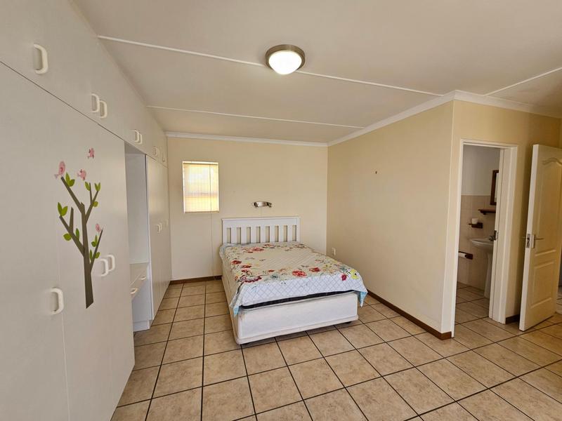 2 Bedroom Property for Sale in Wavecrest Eastern Cape